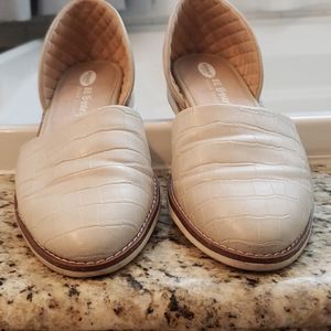 Dr Sholl's Shoes Foam Technology